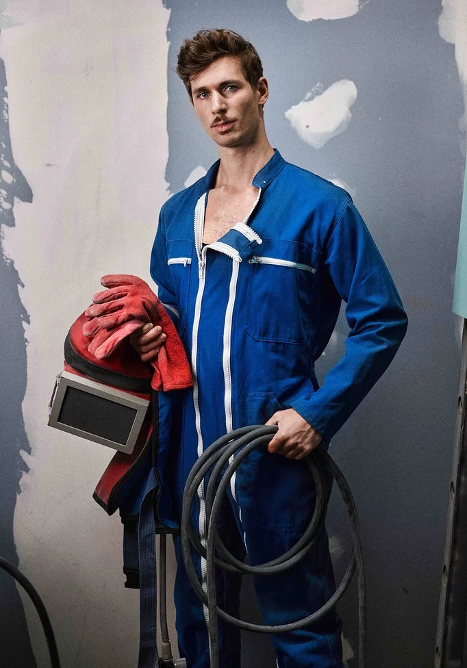 Thomas Arnal dans son atelier
